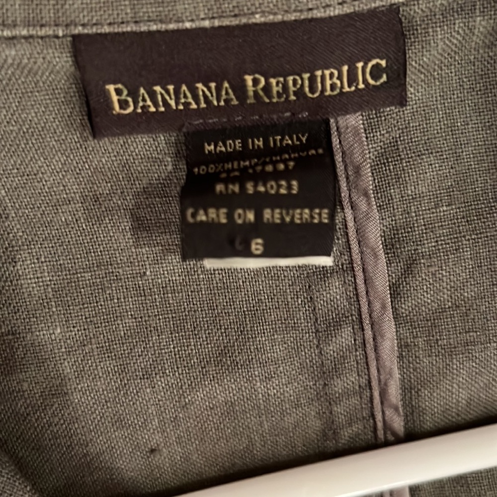Banana Republic linen blazer - Picture 2 of 3